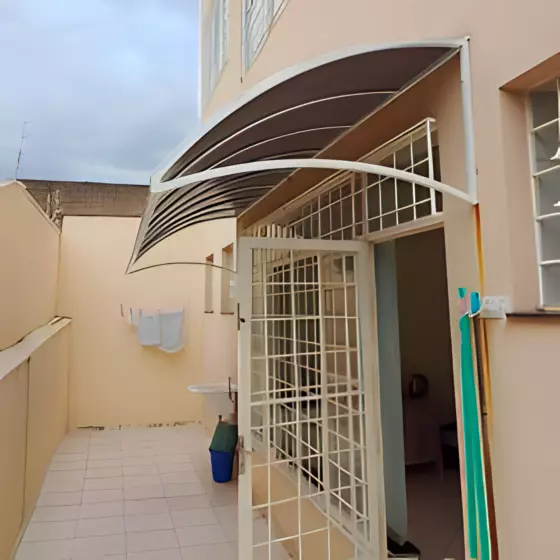 Toldo para Porta de Lona PVC — Instalação 7