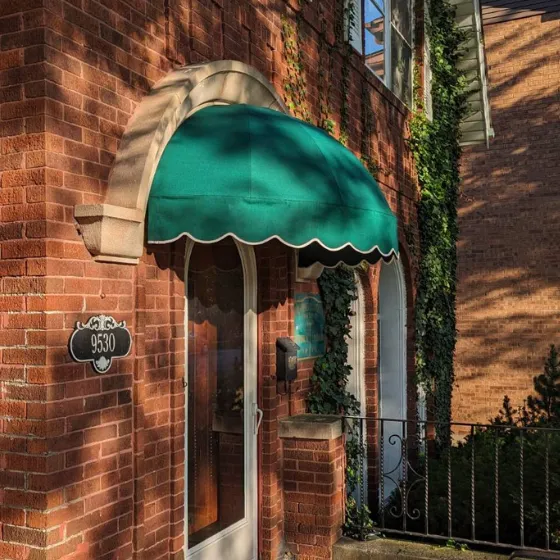 Toldo para Porta de Tecido Náutico — Instalação 2